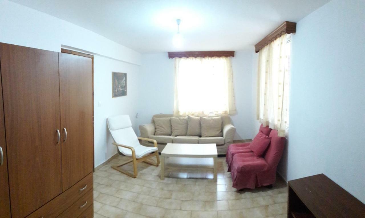 Anastasia' S Guest House Неос-Мармарас Экстерьер фото