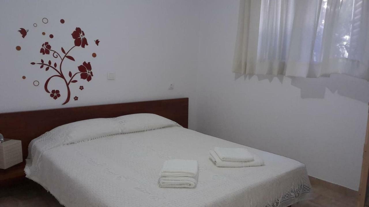 Anastasia' S Guest House Неос-Мармарас Экстерьер фото