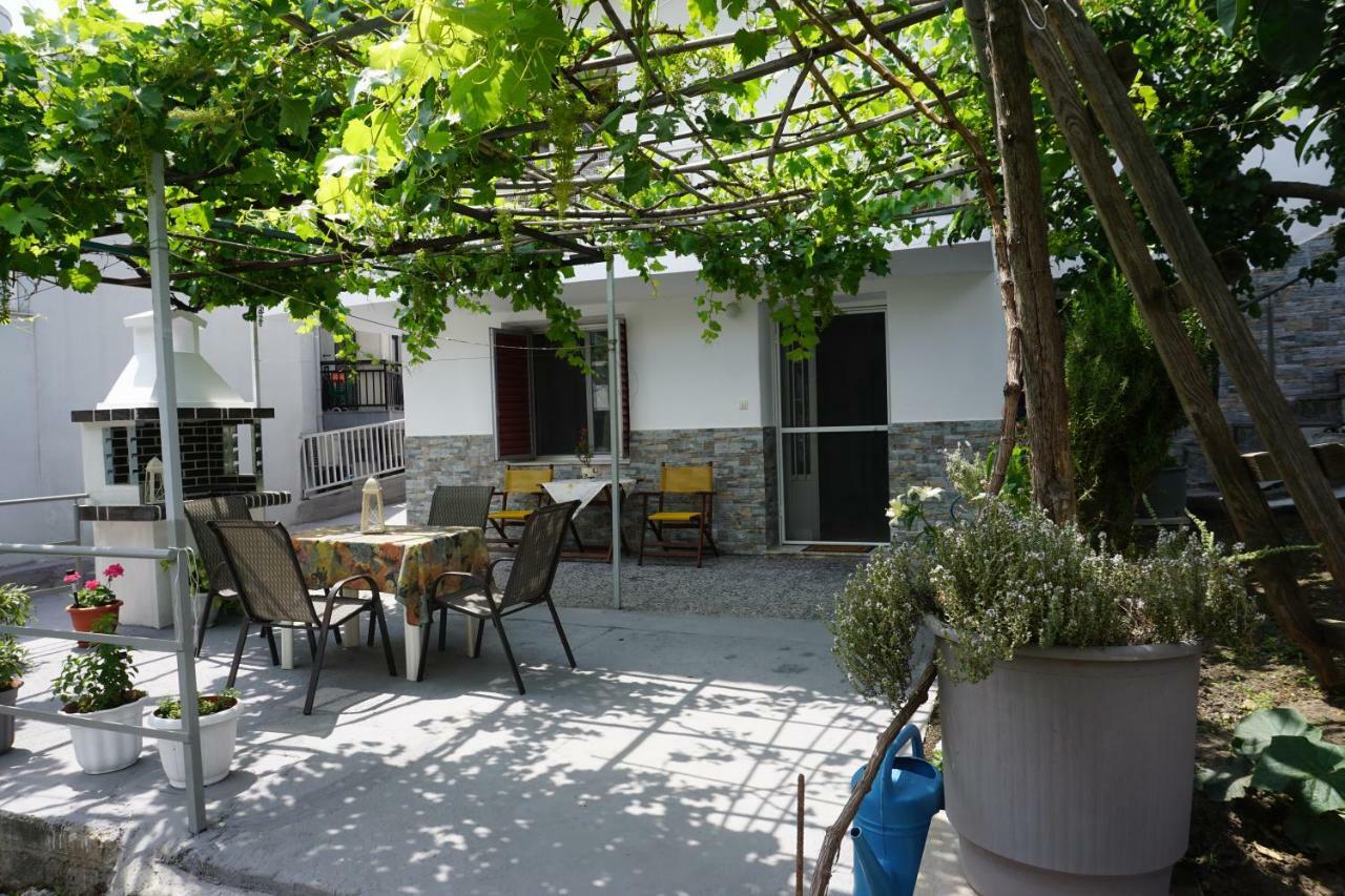 Anastasia' S Guest House Неос-Мармарас Экстерьер фото